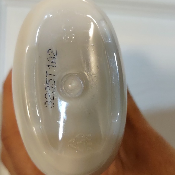 Strawberry Snowflakes X3 Nourishing Body Lotion Bath And Body Works - Picture 5 of 8